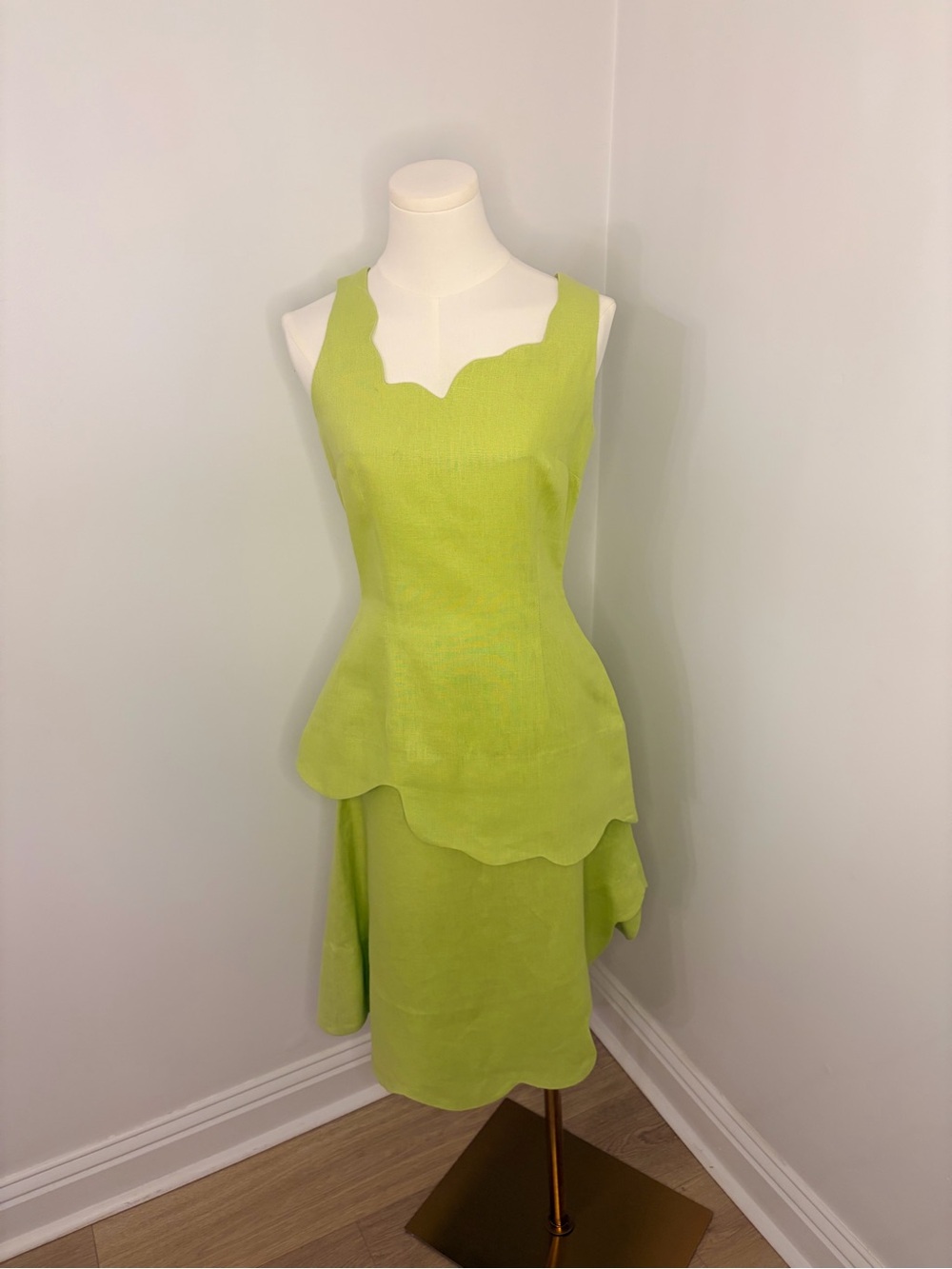 Taya Naka Lime Green Two-Piece Linen Set Size 2